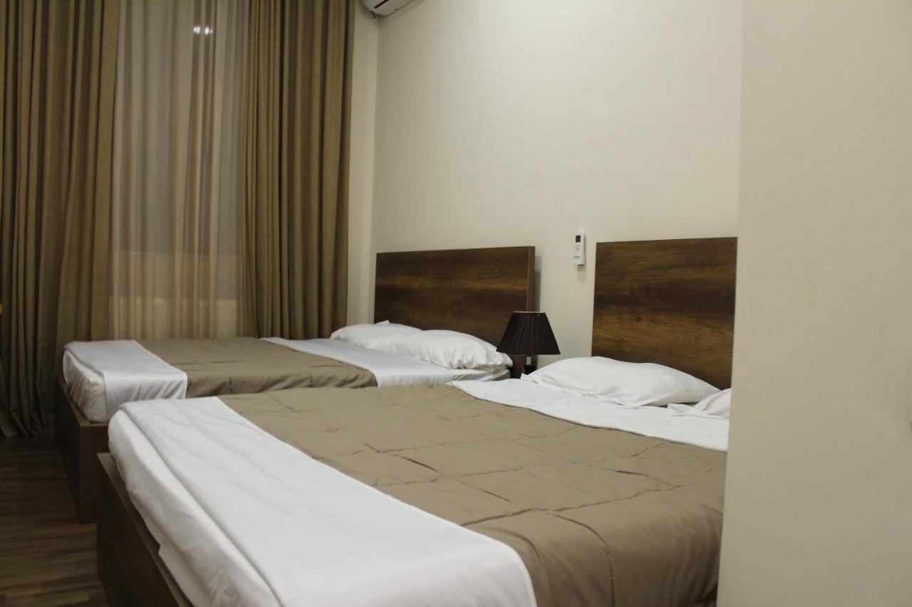 Brok'S Hotel Tbilisi Exterior photo