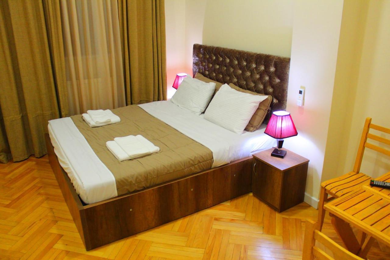 Brok'S Hotel Tbilisi Exterior photo